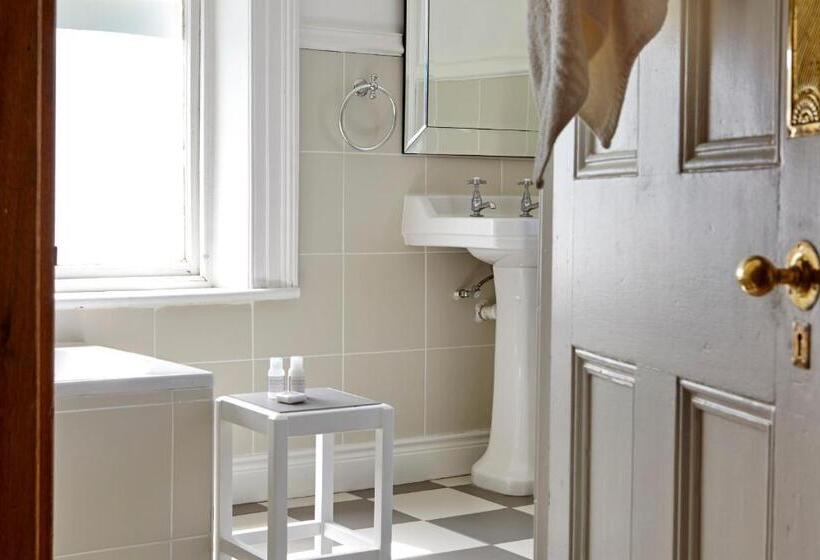 غرفة سوبيريور, Lord Milner