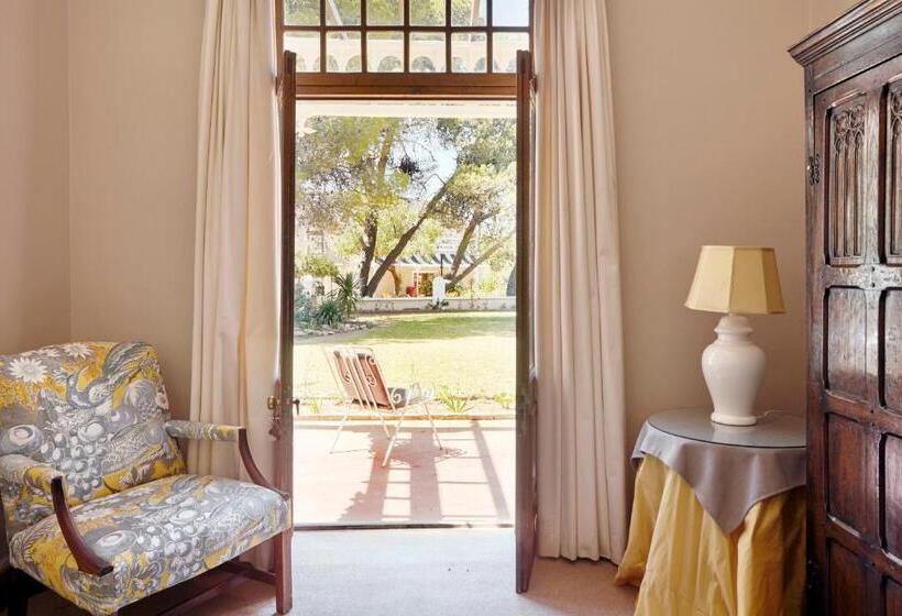 غرفة ديلوكس, Lord Milner