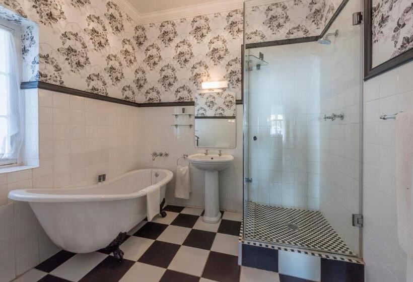 غرفة سوبيريور, Lord Milner