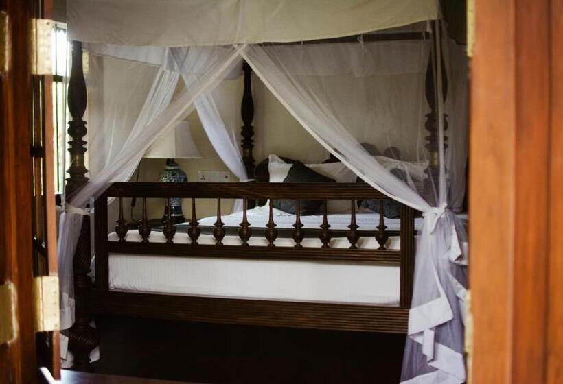 Номер Deluxe, Pedlars Manor