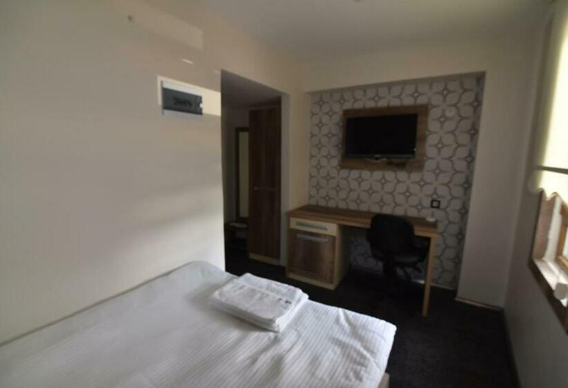 غرفة ديلوكس فردية, Saltuk