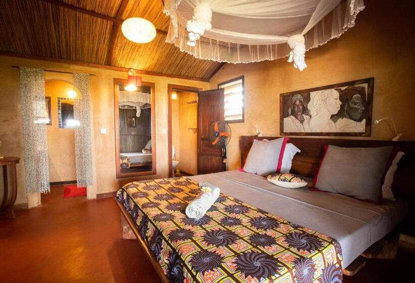 اتاق خانوادگی با چشم‌انداز دریا, Villas De Vohilava