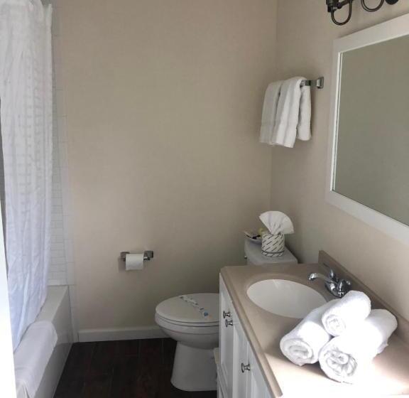 شقة غرفتين, Boardwalk Beach Inn