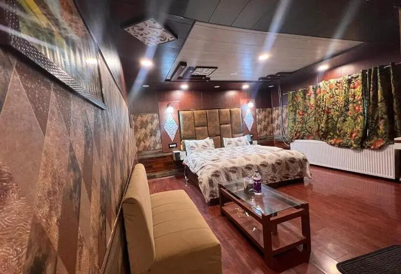 Standard-huone Parveke, Pine View Resort