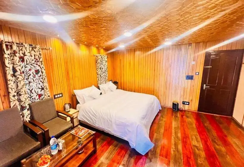 Standard-huone Parveke, Pine View Resort
