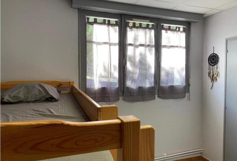 غرفة قياسية رباعية, Caplandes