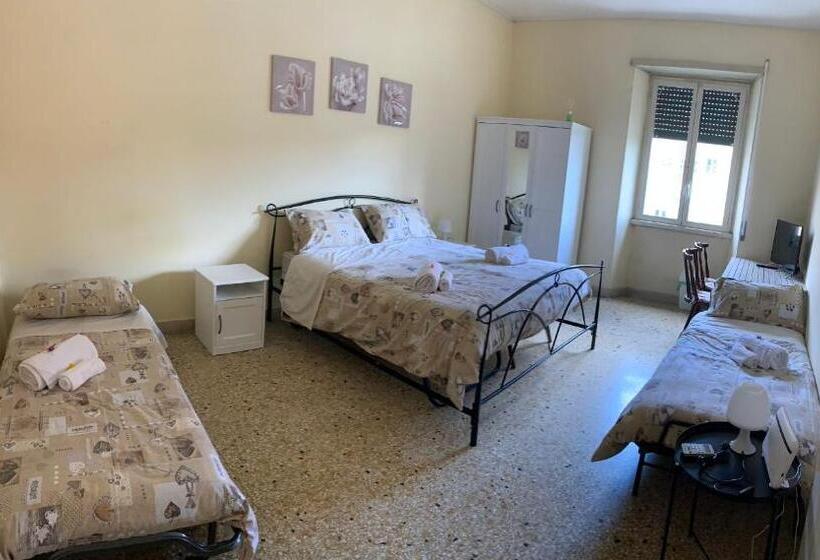Camera Tripla Standard Bagno Condiviso, B&b Da Giulia