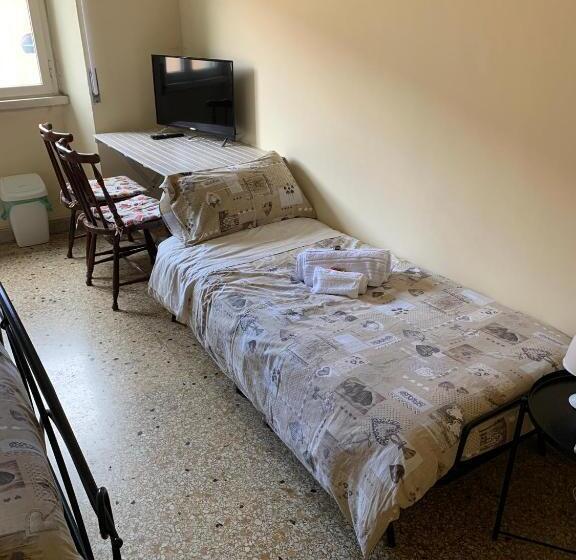 Camera Tripla Standard Bagno Condiviso, B&b Da Giulia