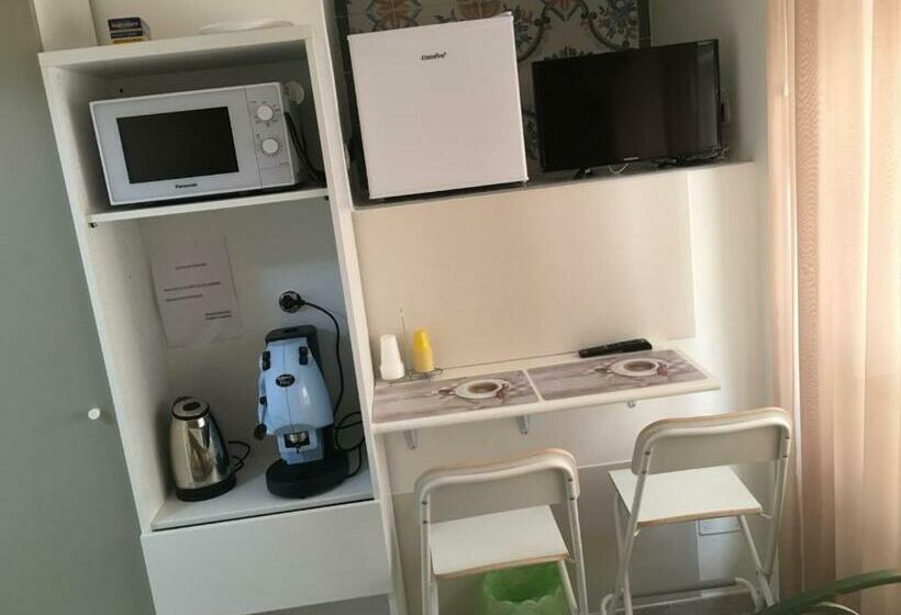 اتاق دوبلکس, La Corte Del Re Borbone