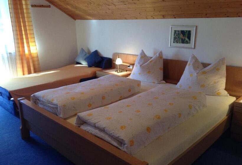 חדר סטנדרט לשלושה עם מרפסת, Oberlechnerhof