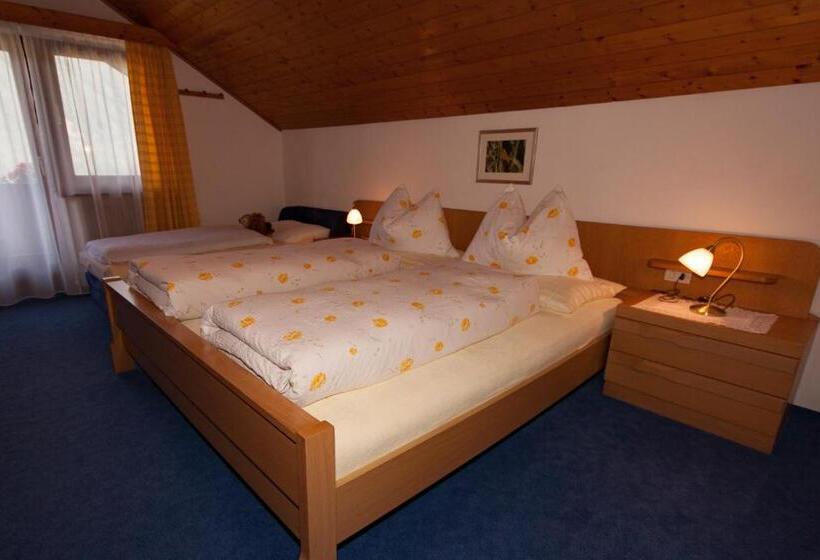 חדר סטנדרט לשלושה עם מרפסת, Oberlechnerhof