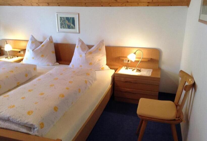 חדר סטנדרט לשלושה עם מרפסת, Oberlechnerhof