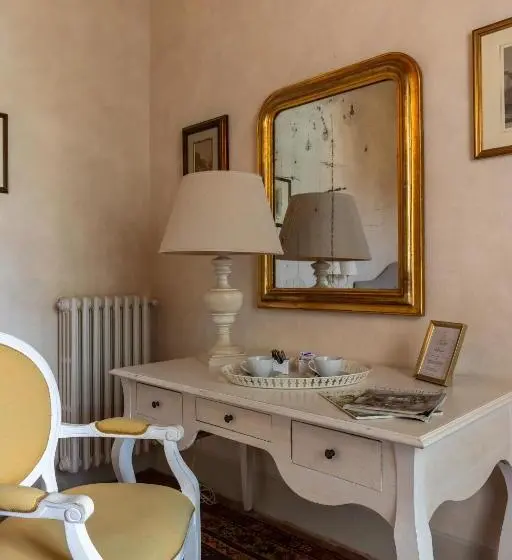プールビュースタンダードルーム, Villa Scorzi   Relais De Charme