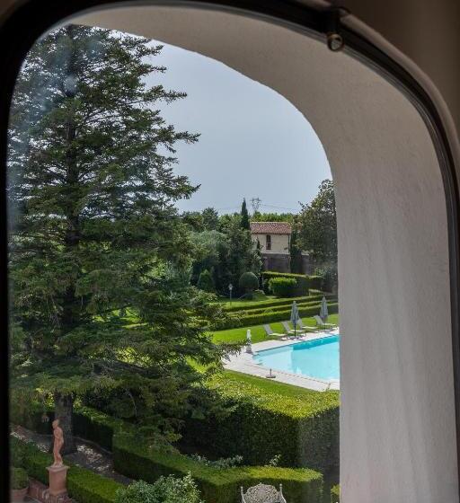 סוויטת ג'וניור נוף לגינה, Villa Scorzi   Relais De Charme