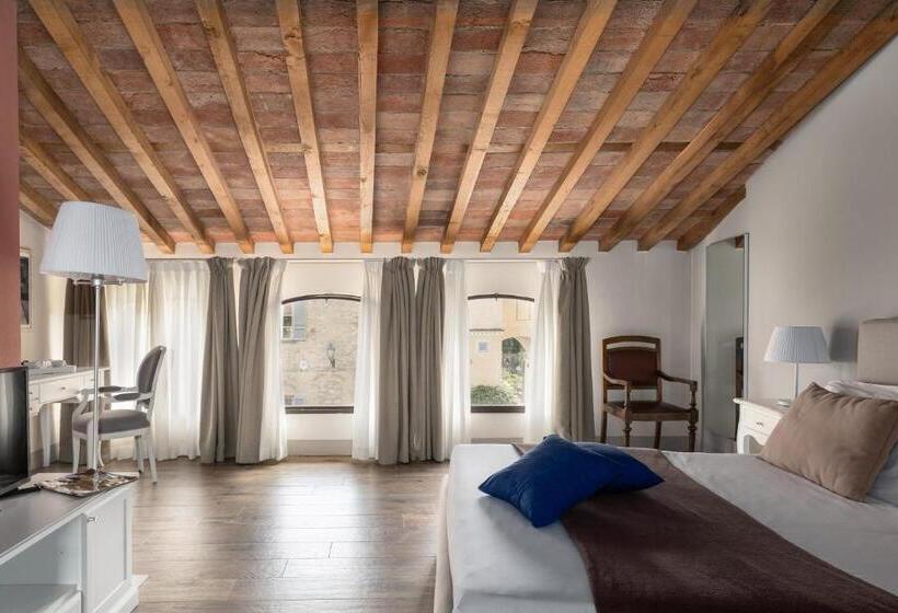 סוויטת ג'וניור נוף לגינה, Villa Scorzi   Relais De Charme