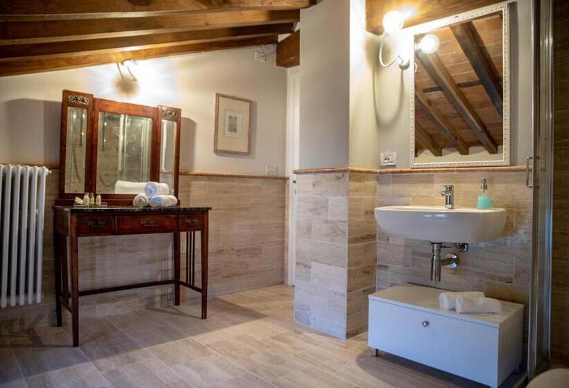 סוויטת ג'וניור נוף לגינה, Villa Scorzi   Relais De Charme