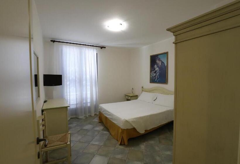 주니어 스위트, Celeste