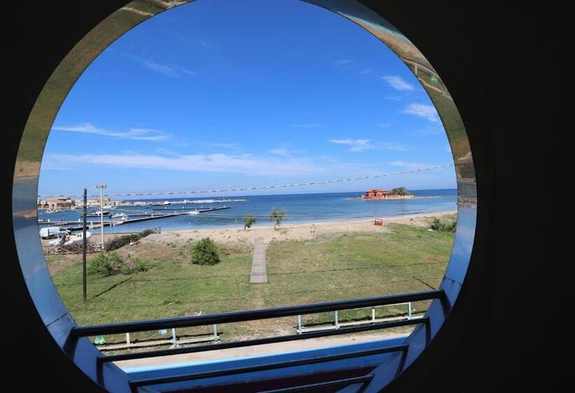 주니어 스위트 바다 전망, Celeste