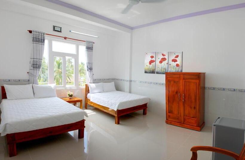 اتاق استاندارد سه نفره, Hung Phuc Mui Ne