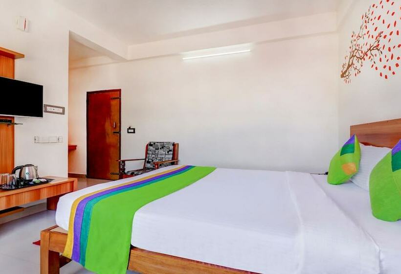 Standard-huone, Treebo Atithi Comforts, 1 Km From Nisargadhama Forest
