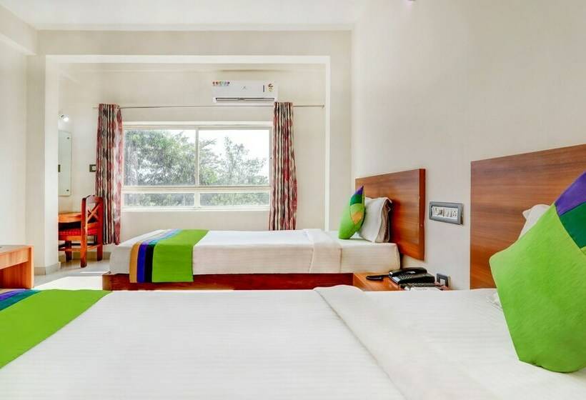 标准间, Treebo Atithi Comforts, 1 Km From Nisargadhama Forest