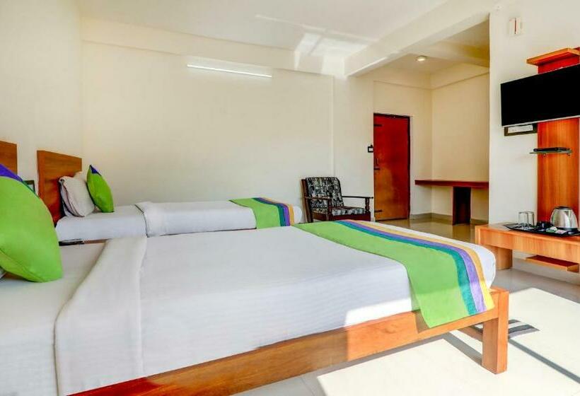 Standard-huone, Treebo Atithi Comforts, 1 Km From Nisargadhama Forest