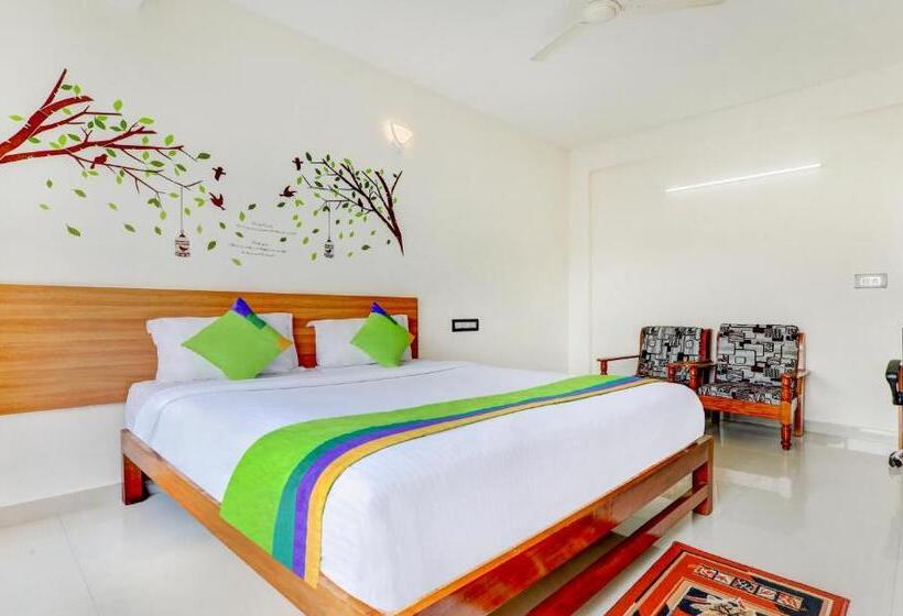 Standard-huone, Treebo Atithi Comforts, 1 Km From Nisargadhama Forest