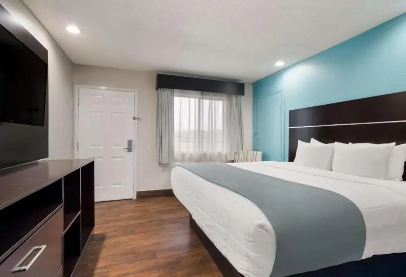 キングサイズベッドのスタンダードルーム, Surestay Hotel Laredo By Best Western