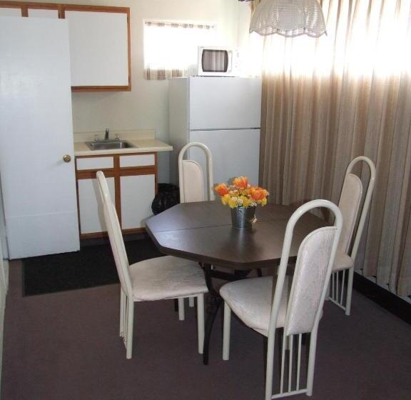 패밀리 룸, Viking Motel