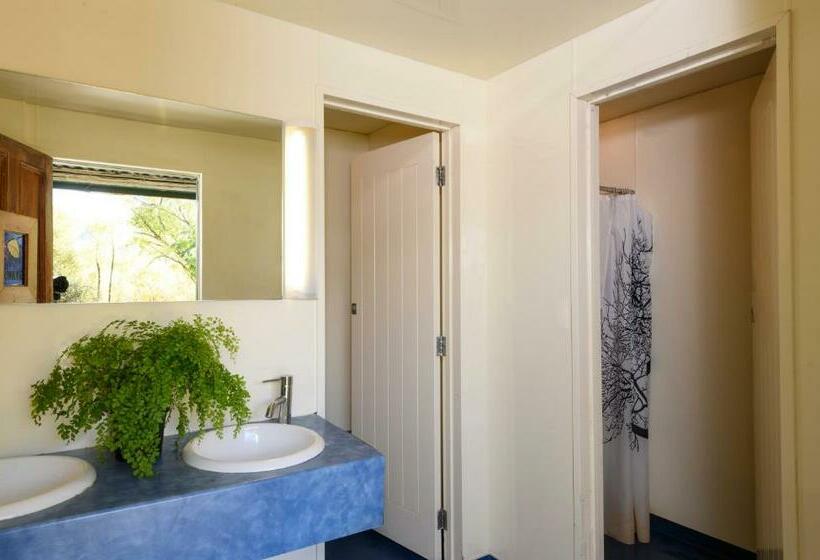 מיטה בחדר משותף, Kinloch Wilderness Retreat