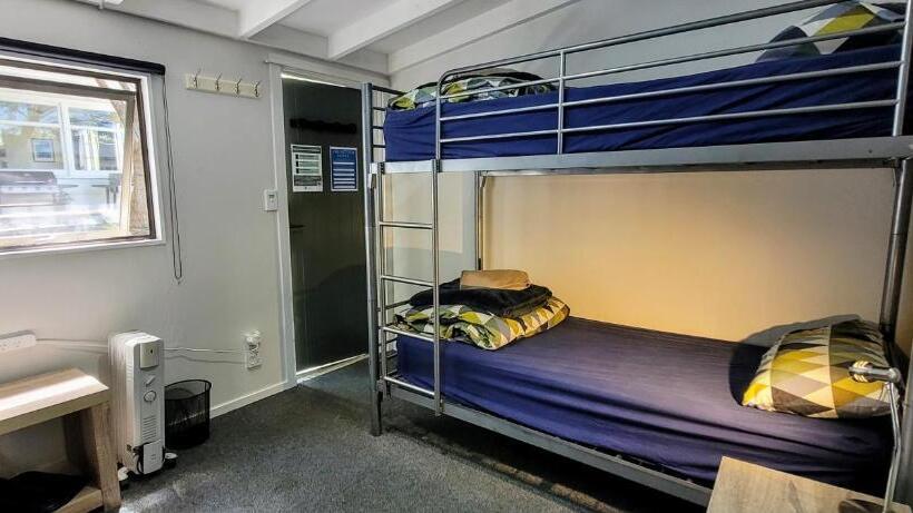 מיטה בחדר משותף, Kinloch Wilderness Retreat