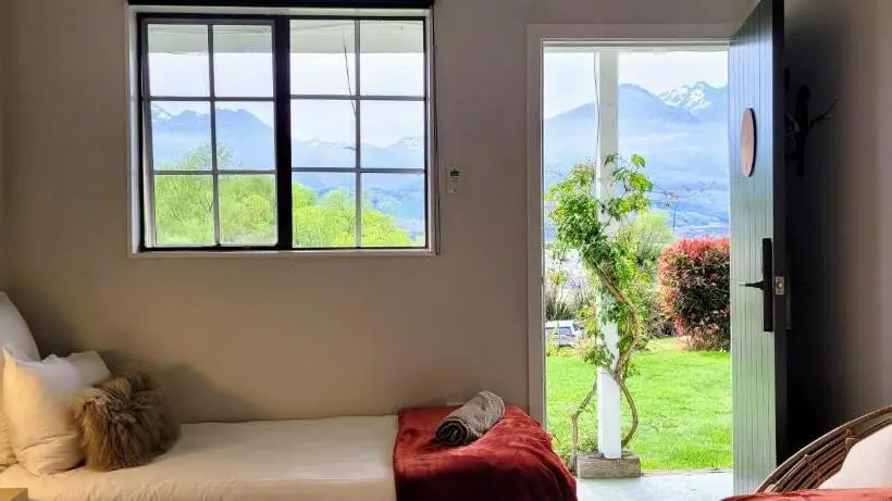 Standard Kolmen Hengen Huone, Kinloch Wilderness Retreat