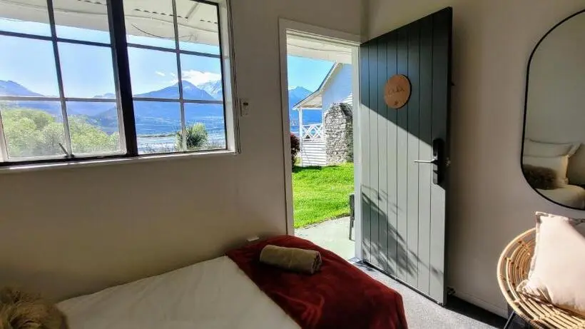 Standard Kolmen Hengen Huone, Kinloch Wilderness Retreat