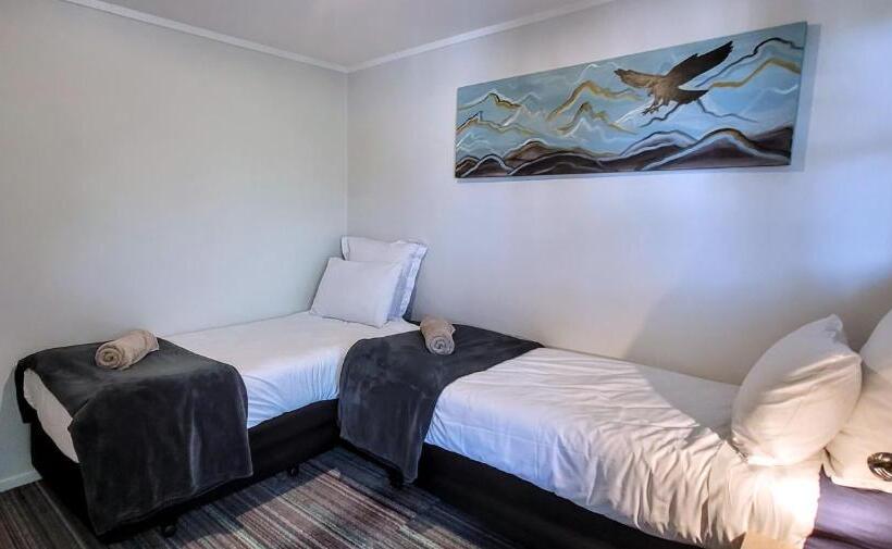 חדר אקונומי, Kinloch Wilderness Retreat