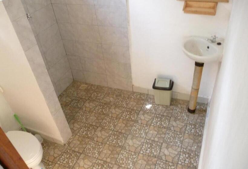 اتاق استاندارد, Dewi Garden Guesthouse