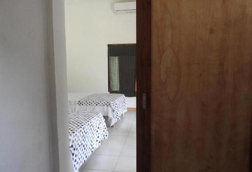 اتاق استاندارد, Dewi Garden Guesthouse