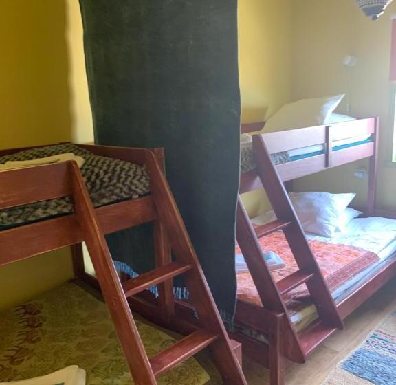 Семейный Номер, Flipflop Beach Bar & Rooms