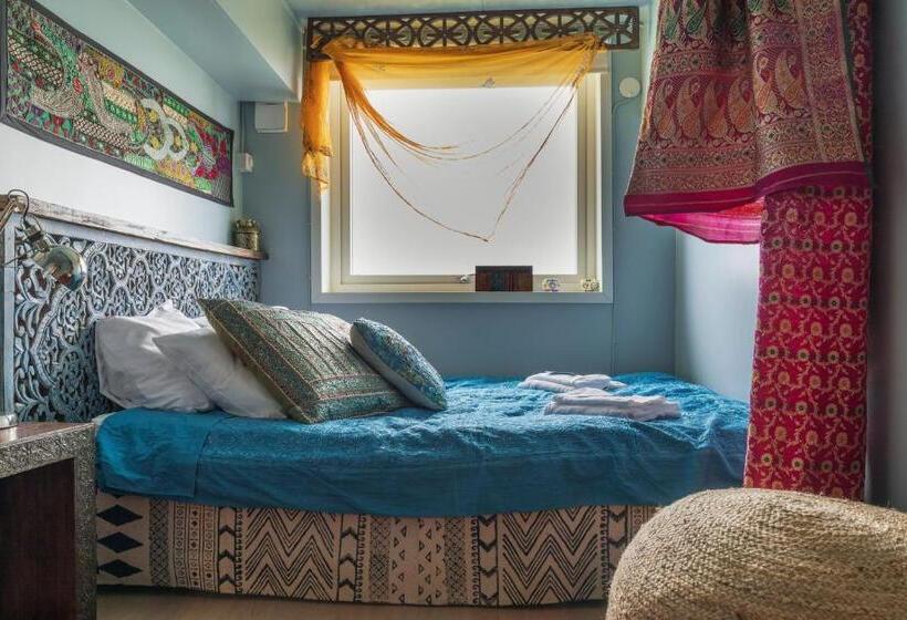 חדר סטנדרט לארבעה נוף לים, Flipflop Beach Bar & Rooms