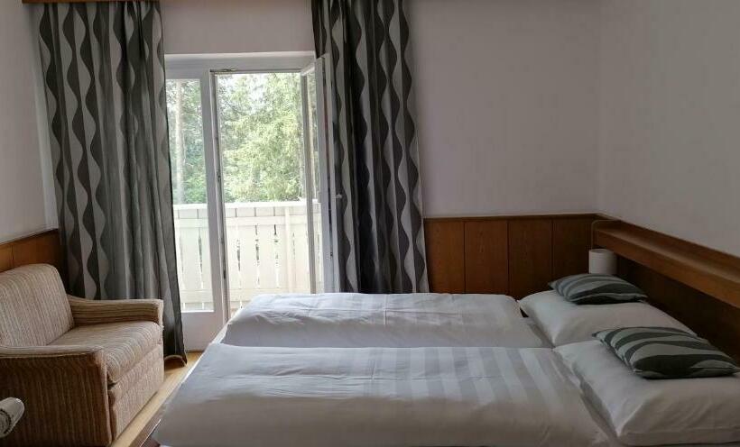 标准间, Garni Hauenstein