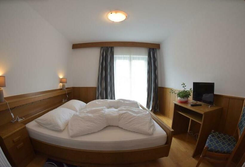 标准间, Garni Hauenstein