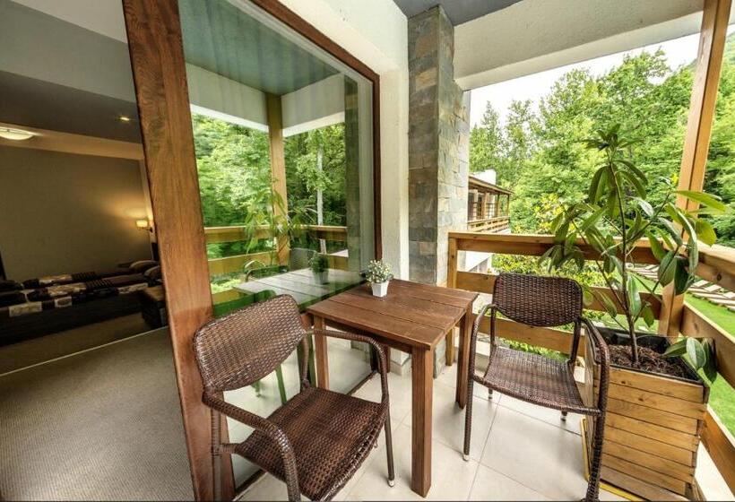 标准三人间, Family Hotel Bohema