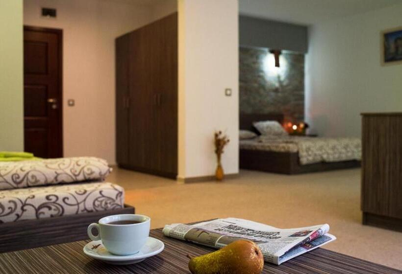 家庭间, Family Hotel Bohema