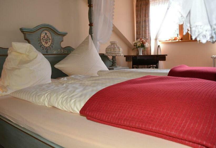 חדר סטנדרט עם מרפסת, Adlerschanze