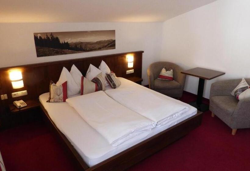 Семейный Номер, Dorfgasthof Schlösslstube