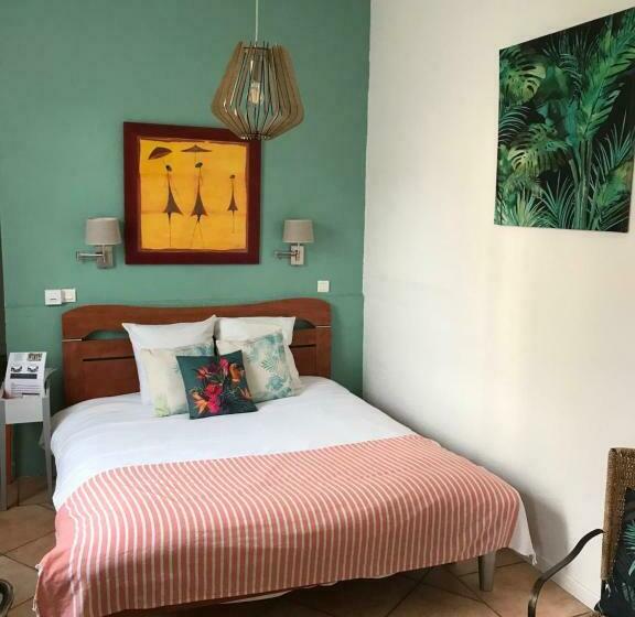 Номер Стандарт, Hôtel La Tour Des Fées