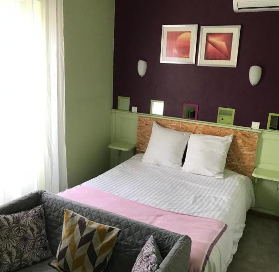 Номер Economy, Hôtel La Tour Des Fées