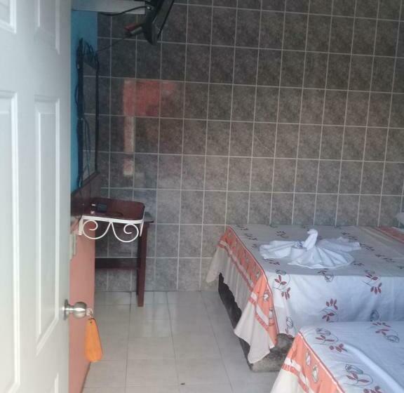 스탠다드 룸, Naj Kin