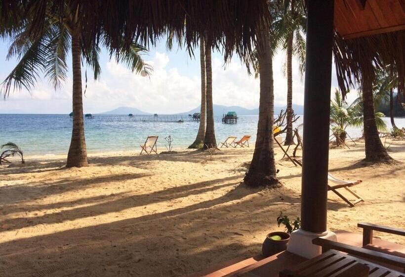 اتاق خانوادگی, Peppercorn Beach Resort