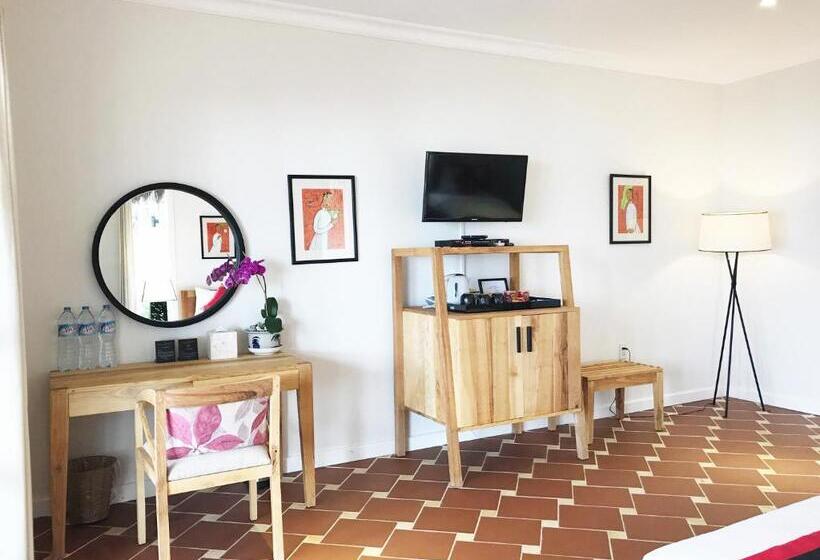 اتاق خانوادگی, Peppercorn Beach Resort