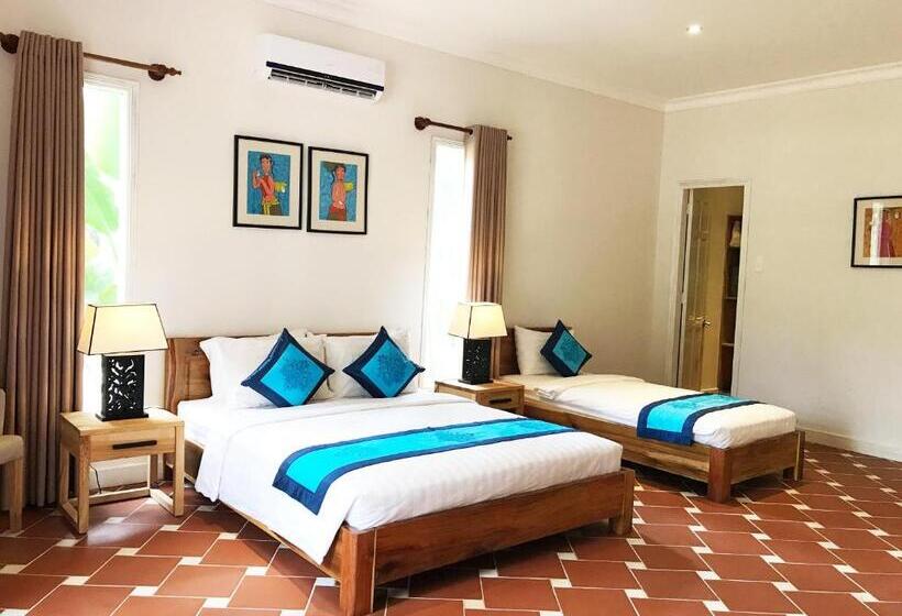 اتاق استاندارد سه تخته با چشمانداز باغ, Peppercorn Beach Resort